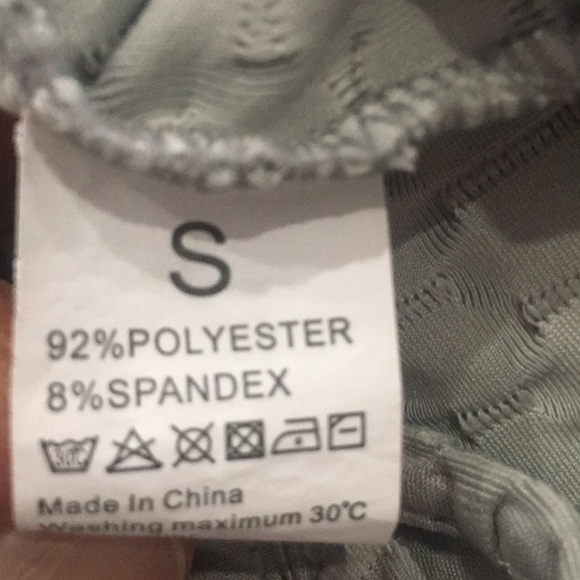 Honeycomb Ruched Crop Top - Picture 7 of 9